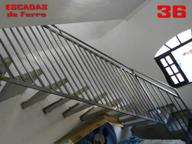 Grade corrimão de ferro para escadas
